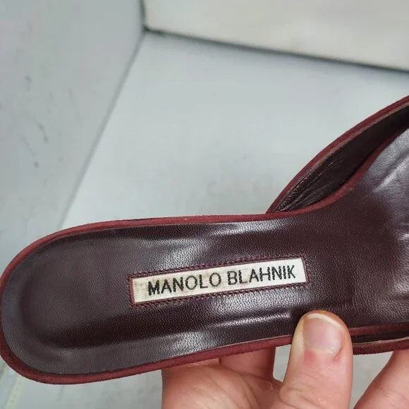 Manolo Blahnik Burgundy Suede Maysale Mules - Picture 5 of 11